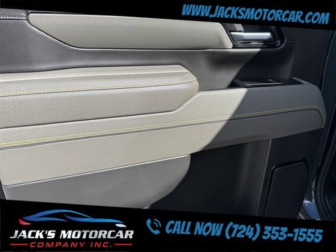 Used 2025 Chevrolet Silverado 2500 ZR2 w/ Technology Package image 23