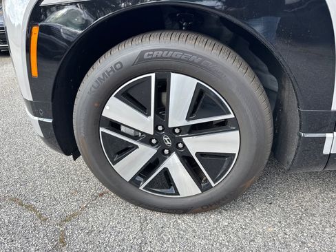 New 2026 Hyundai Ioniq 9 SEL image 11