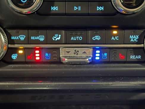 Used 2022 Ford Expedition Limited AWD/4WD image 24
