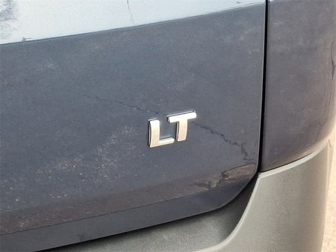 Certified 2023 Chevrolet Traverse LT w/ LT Premium Package image 33