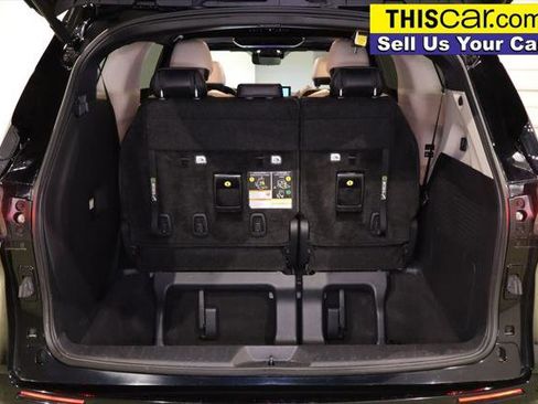 Used 2025 Toyota Sienna Platinum image 36