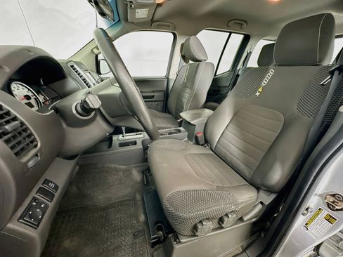 Used 2015 Nissan Xterra PRO-4X AWD/4WD image 13