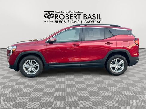 Used 2024 GMC Terrain SLE w/ Driver Convenience Package AWD/4WD image 5