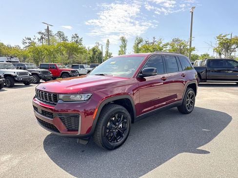 New 2026 Jeep Grand Cherokee Altitude RWD image 7