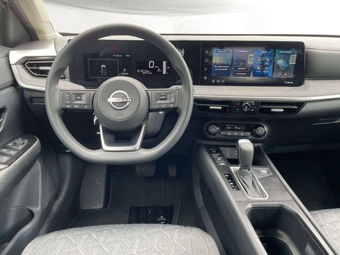 Used 2026 Nissan Kicks SV FWD image 10