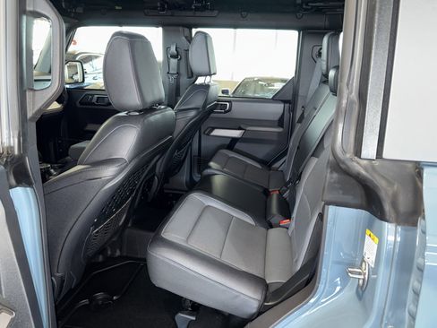 Used 2022 Ford Bronco Everglades image 15