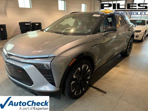 Used 2025 Chevrolet Blazer EV RS image 1