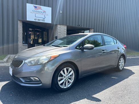 Used 2015 Kia Forte EX image 2