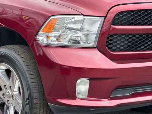 Used 2018 RAM 1500 Express w/ Express Value Package AWD/4WD image 9