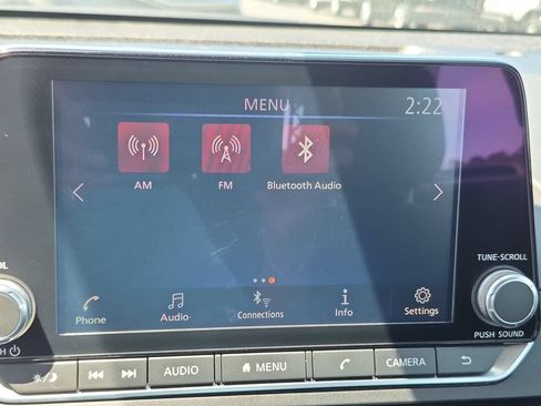 Used 2025 Nissan Altima 2.5 SV FWD image 17