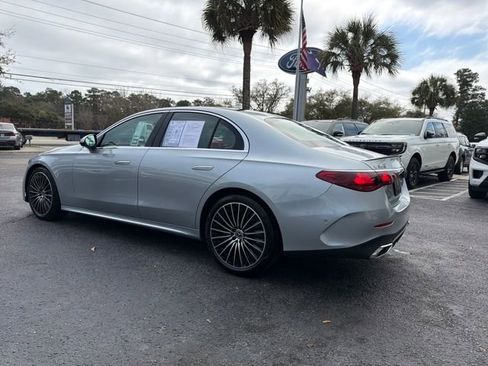 Used 2024 Mercedes-Benz E 350 4MATIC Sedan image 5