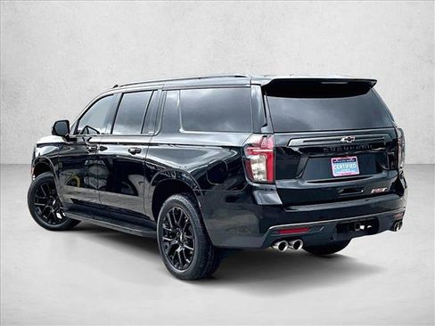 Used 2022 Chevrolet Suburban RST w/ Sport Performance Package AWD/4WD image 13