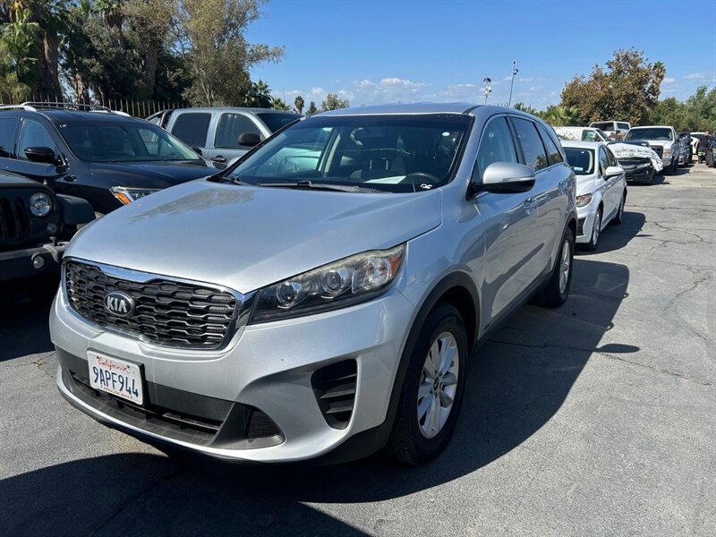 Used 2019 Kia Sorento AWD V6 image 4
