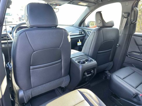 New 2026 Chevrolet Traverse LT w/ Driver Confidence Package image 16