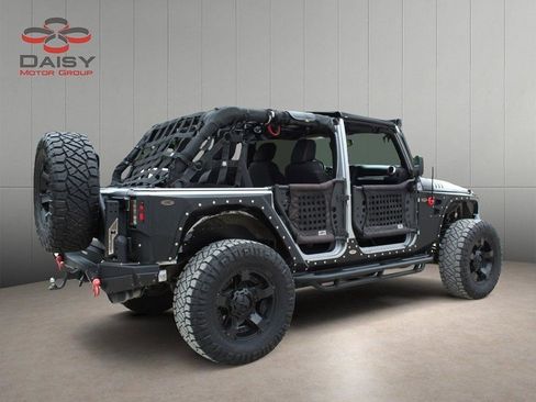 Used 2013 Jeep Wrangler Unlimited Sahara w/ Connectivity Group AWD/4WD image 15