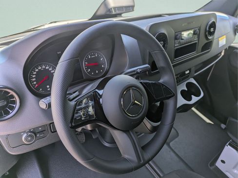 New 2026 Mercedes-Benz Sprinter 2500 image 4