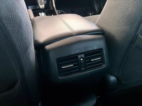 Used 2017 Honda Accord EX image 10