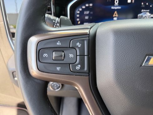 Used 2022 Chevrolet Silverado 1500 High Country w/ Technology Package AWD/4WD image 24