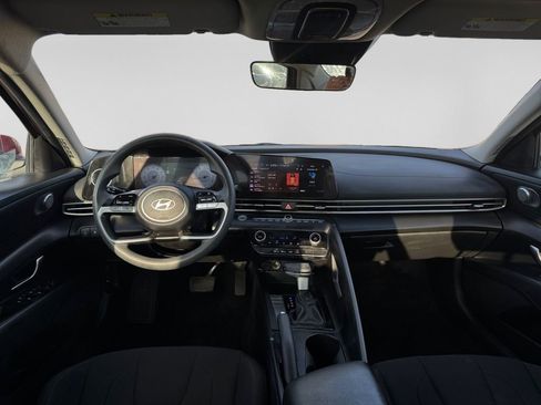 Used 2024 Hyundai Elantra SEL FWD image 8