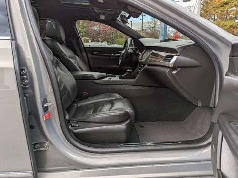 Used 2018 Cadillac CT6 Luxury image 27