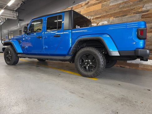 Used 2021 Jeep Gladiator Sport image 21