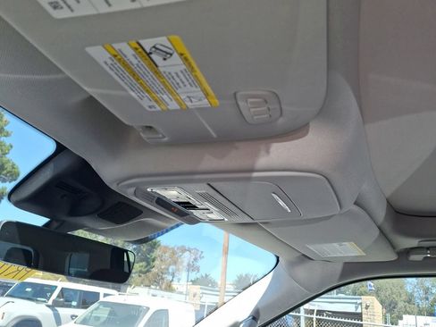 Used 2025 Lincoln Navigator Reserve AWD/4WD image 16