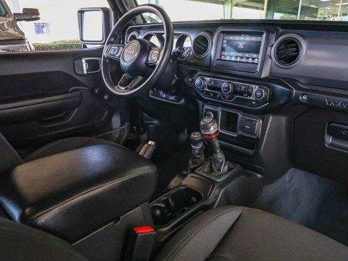 Used 2022 Jeep Wrangler Unlimited Sport AWD/4WD image 35