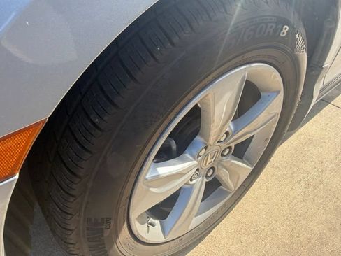 Used 2019 Honda Odyssey EX image 3