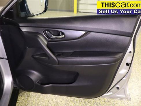 Used 2018 Nissan Rogue S image 28