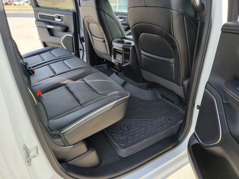 Used 2023 RAM 1500 Laramie AWD/4WD image 15