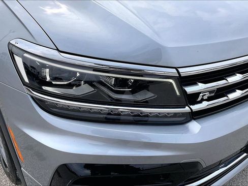 Used 2020 Volkswagen Tiguan SEL Premium R-Line image 33