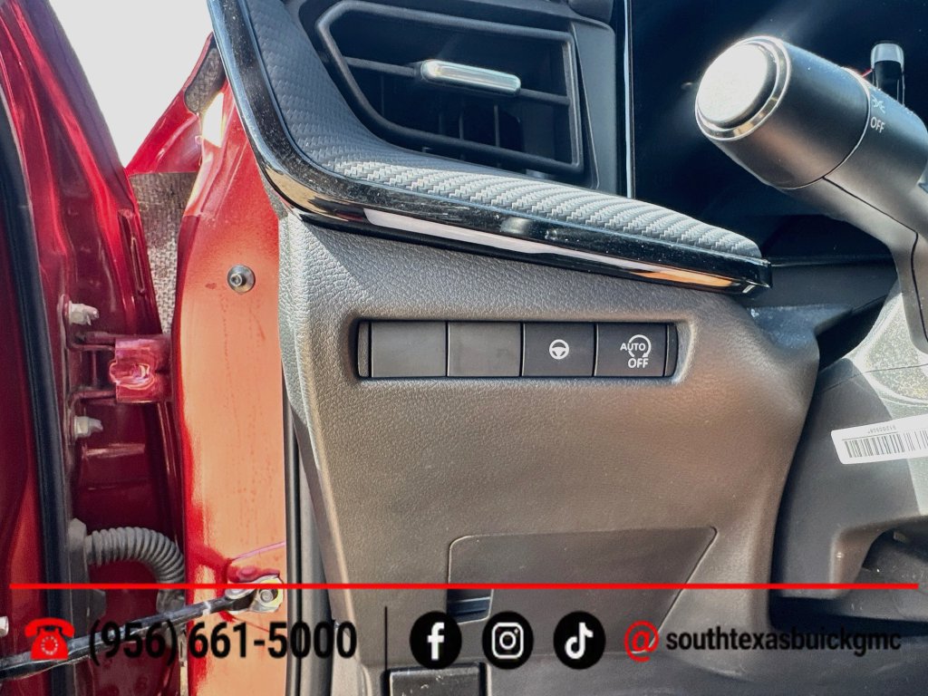 Used 2025 Nissan Kicks SR FWD image 20