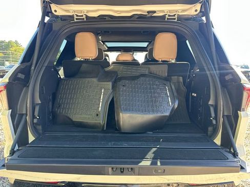 Used 2025 Lincoln Navigator Black Label AWD/4WD image 13