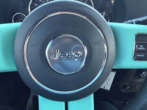 Used 2018 Jeep Wrangler Unlimited Sport S AWD/4WD image 25