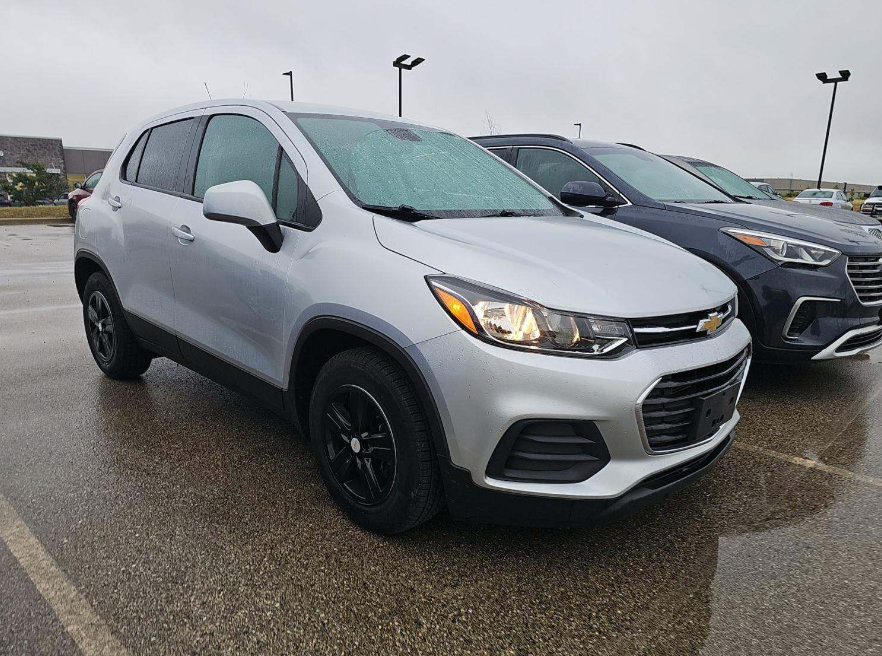 Used 2020 Chevrolet Trax LS w/ Tint and Cruise Package FWD image 11