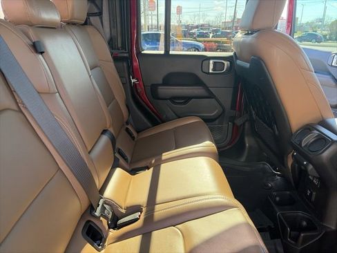 Used 2022 Jeep Gladiator Rubicon w/ LED Lighting Group image 10