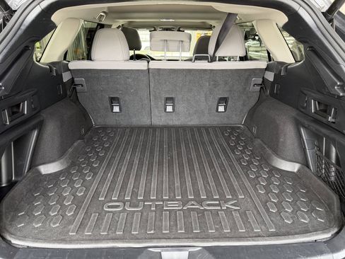Used 2023 Subaru Outback Premium AWD/4WD image 20