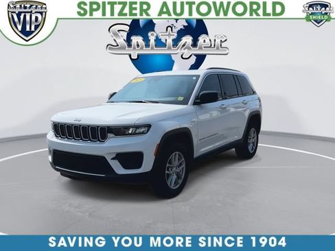 Used 2025 Jeep Grand Cherokee Laredo X AWD/4WD image 4