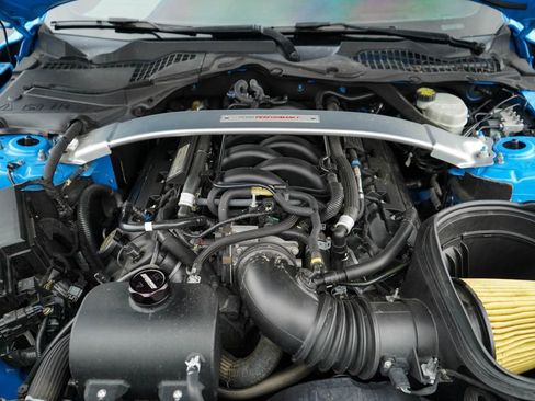 Used 2017 Ford Mustang Shelby GT350 RWD image 35