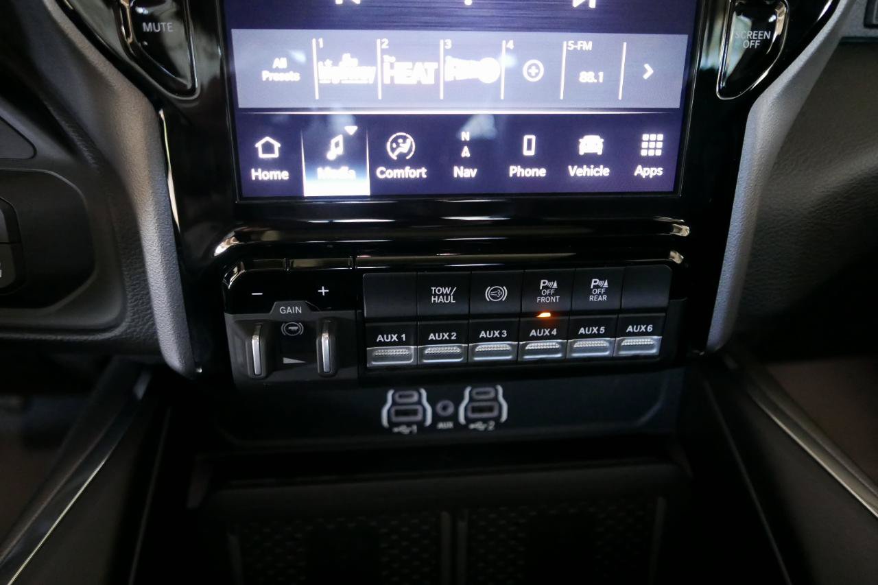 Used 2026 RAM 3500 Laramie w/ Night Edition AWD/4WD image 17