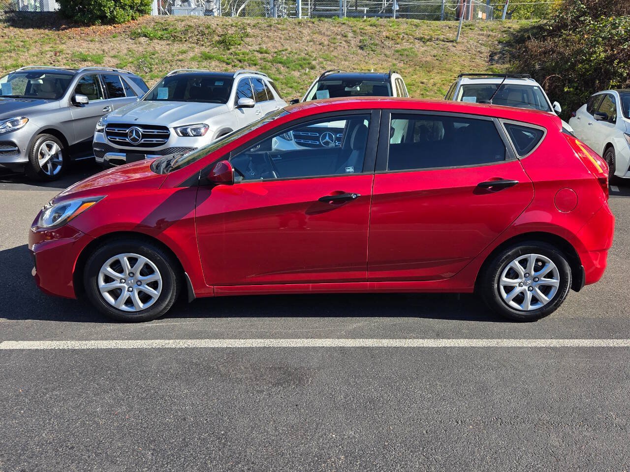 Used 2014 Hyundai Accent GS FWD image 4