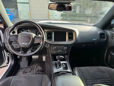 Used 2018 Dodge Charger R/T image 10
