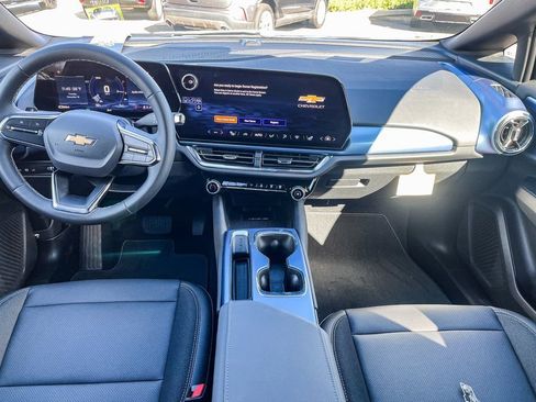 New 2026 Chevrolet Equinox EV LT image 11