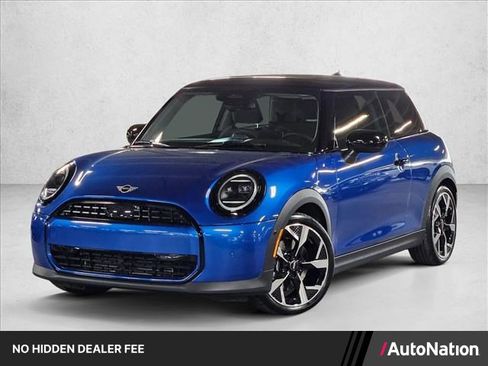 Used 2025 MINI Cooper 2-Door Hardtop FWD image 1