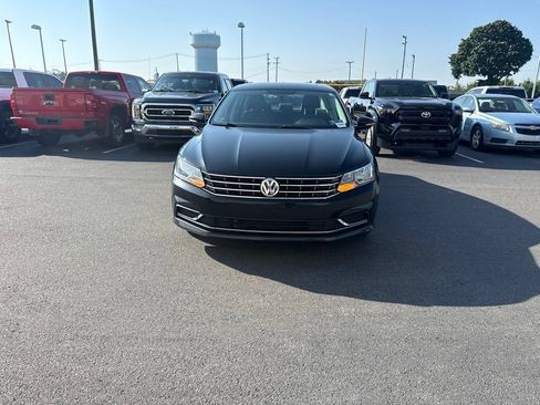 Used 2016 Volkswagen Passat 1.8T SE FWD image 5