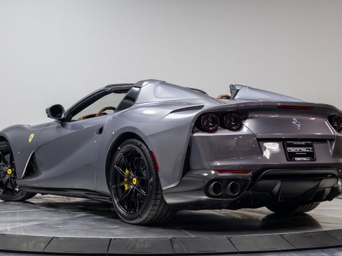 Used 2021 Ferrari 812 GTS image 46
