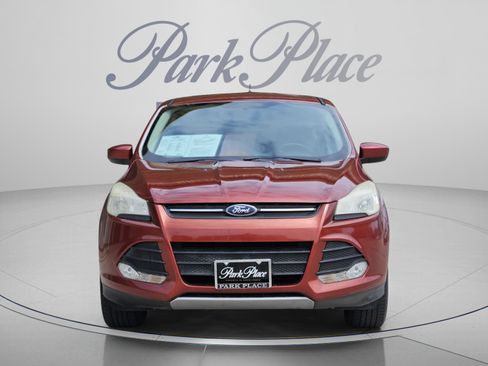 Used 2016 Ford Escape SE FWD image 9