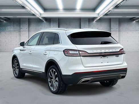 Certified 2022 Lincoln Nautilus Reserve w/ Equipment Group 201A image 6