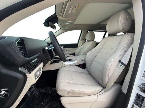 Used 2024 Mercedes-Benz GLS 580 4MATIC w/ Warmth & Comfort Package image 11