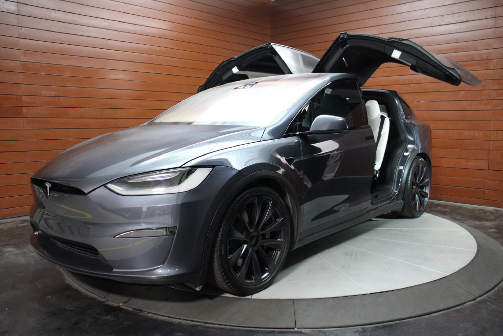 Used 2023 Tesla Model X AWD/4WD image 1